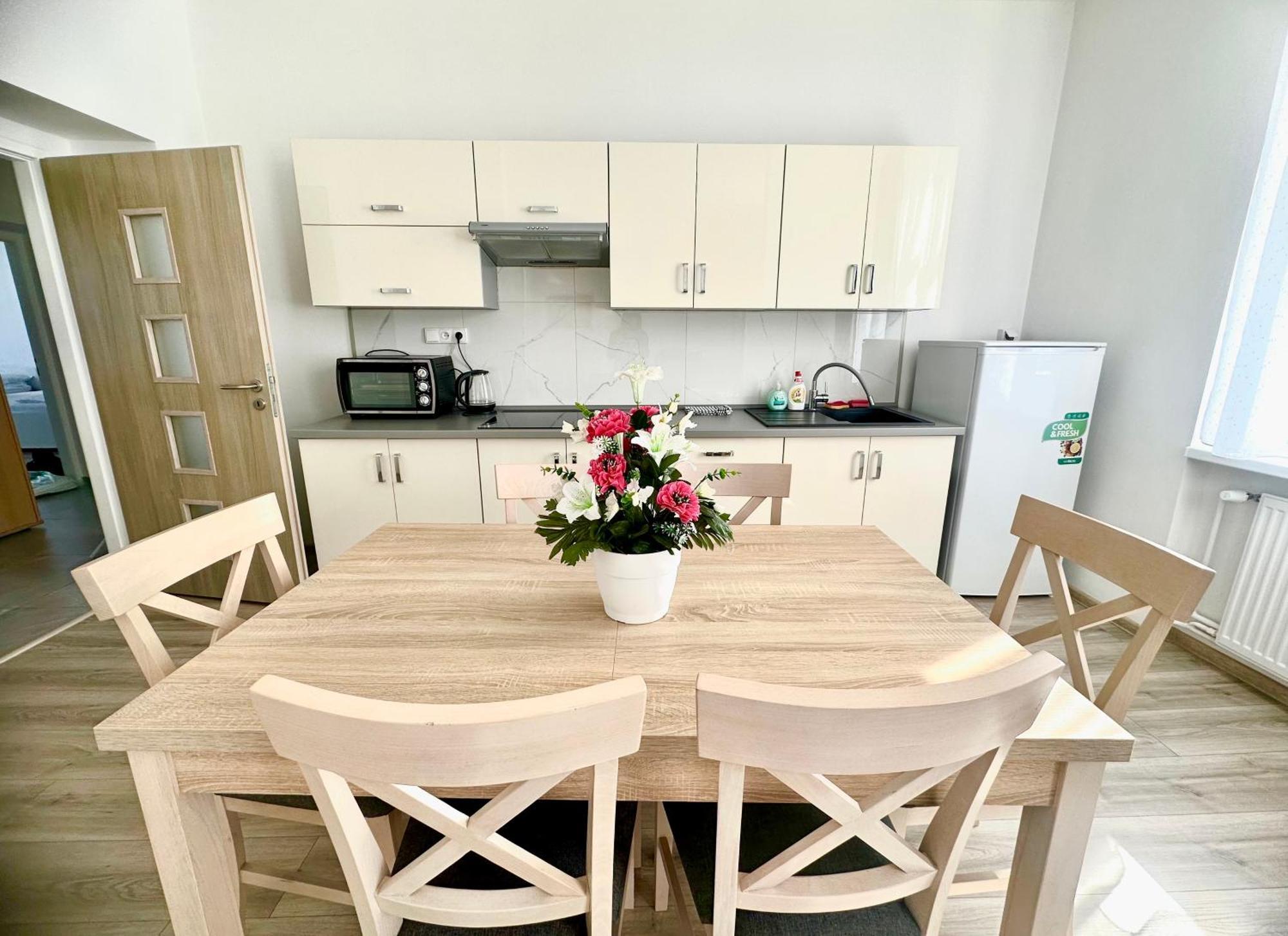 Apartment Th Карлови Вари Екстериор снимка